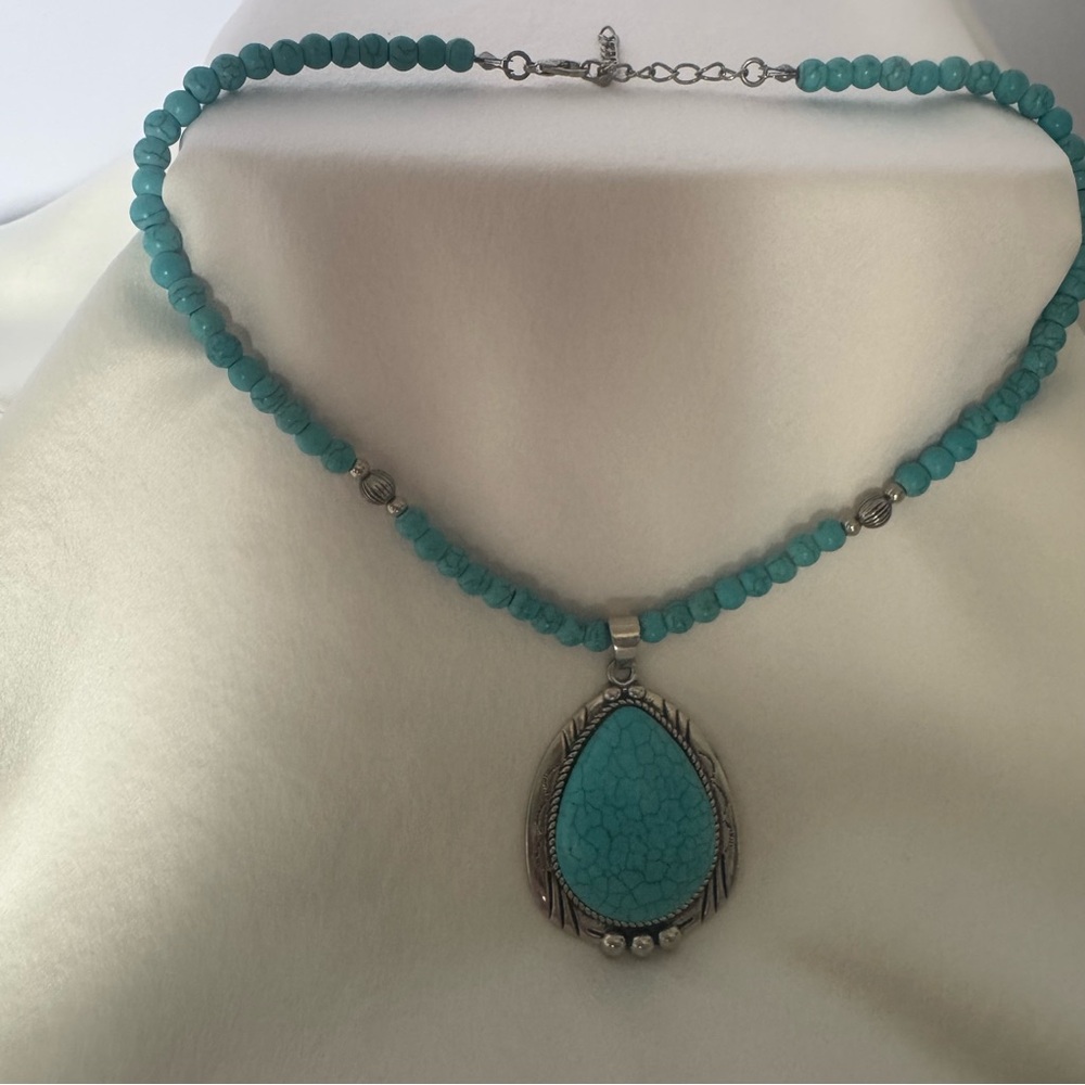Turquoise Silver Tone Beaded Necklace